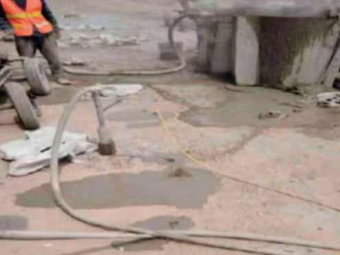 石景山水泥混凝土路面板底注浆技术 路面脱空注浆整治方案